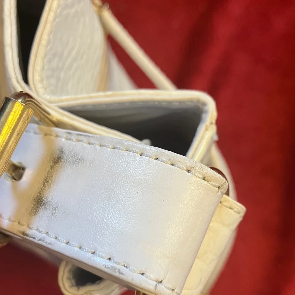 Piero Acutis Croc-Embossed White Drawstring Bucket Tote Bag w/Gold Accents